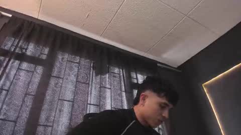 Snapshot of paul_evanss chatting on February 9, 2025, 6:26 pm Paul online show from February 9, 2025, 6:26 pm