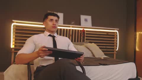 Snapshot of paul_evanss chatting on February 17, 2025, 2:04 pm Paul online show from February 17, 2025, 2:04 pm