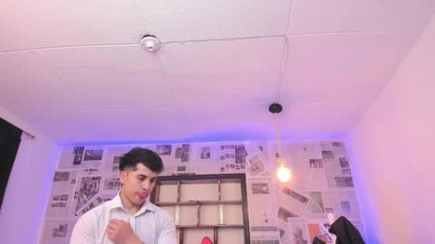 Snapshot of paul_evanss chatting on February 25, 2025, 12:24 pm Paul online show from February 25, 2025, 12:24 pm