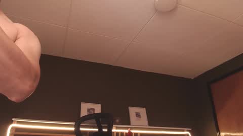 Snapshot of paul_evanss chatting on March 8, 2025, 3:13 pm Paul online show from March 8, 2025, 3:13 pm