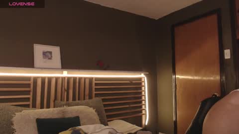 Snapshot of paul_evanss chatting on October 17, 2025, 1:35 pm Paul online show from October 17, 2025, 1:35 pm