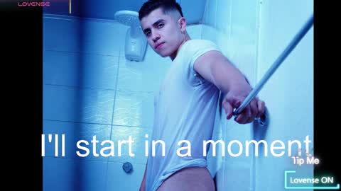 Snapshot of paul_evanss chatting on December 1, 2025, 1:05 pm Paul online show from December 1, 2025, 1:05 pm