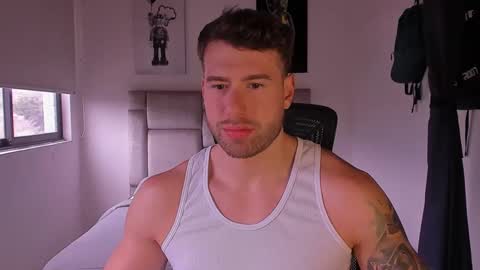 Snapshot of paul_roger chatting on February 13, 2025, 4:50 pm PAUL ROGER online show from February 13, 2025, 4:50 pm