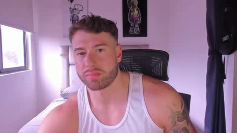 Snapshot of paul_roger chatting on February 18, 2025, 5:31 pm PAUL ROGER online show from February 18, 2025, 5:31 pm