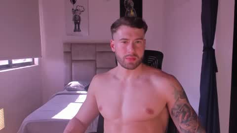 Snapshot of paul_roger chatting on February 20, 2025, 9:09 pm PAUL ROGER online show from February 20, 2025, 9:09 pm