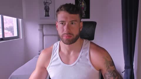 Snapshot of paul_roger chatting on March 12, 2025, 3:51 pm PAUL ROGER online show from March 12, 2025, 3:51 pm