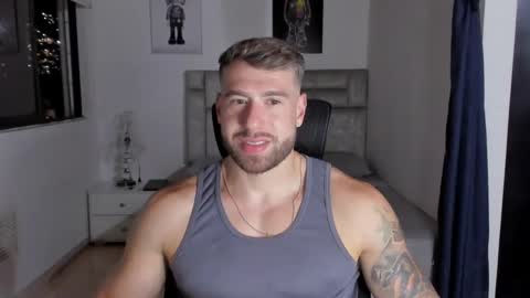 Snapshot of paul_roger chatting on September 20, 2025, 1:28 am PAUL ROGER online show from September 20, 2025, 1:28 am