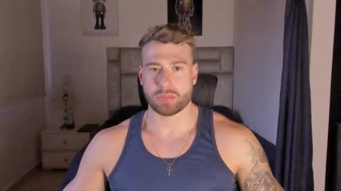 Snapshot of paul_roger chatting on September 26, 2025, 10:25 pm PAUL ROGER online show from September 26, 2025, 10:25 pm