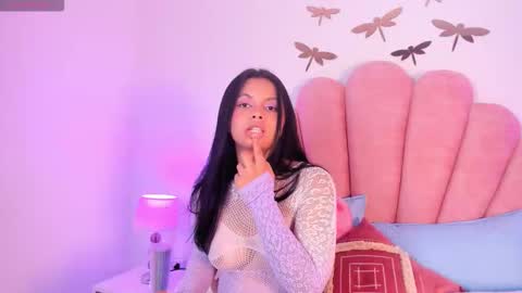 Snapshot of paula__evans chatting on November 7, 2025, 1:33 pm Paula online show from November 7, 2025, 1:33 pm