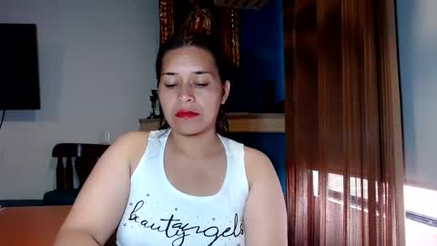 Snapshot of paula_anderson chatting on January 8, 2025, 7:34 pm PAULA online show from January 8, 2025, 7:34 pm