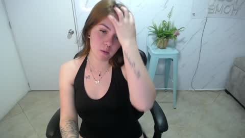 Snapshot of paula_b_ chatting on December 29, 2024, 12:45 pm Paula online show from December 29, 2024, 12:45 pm