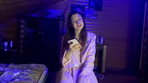 Ashley Cooper online show from October 4, 2025, 7:12 pm