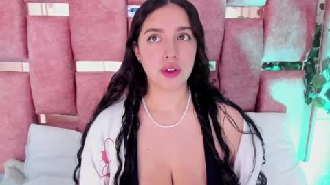 Snapshot of paulette_dupont_ chatting on September 29, 2025, 12:38 am paulette_dupont_ online show from September 29, 2025, 12:38 am