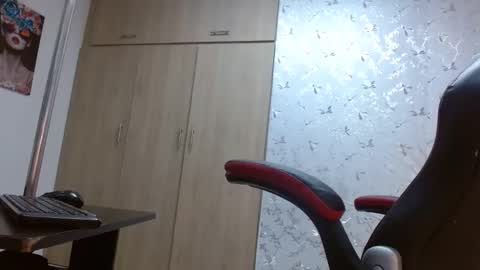 Snapshot of paulina_rubio_ chatting on February 8, 2025, 7:16 pm Paulina Rubio online show from February 8, 2025, 7:16 pm