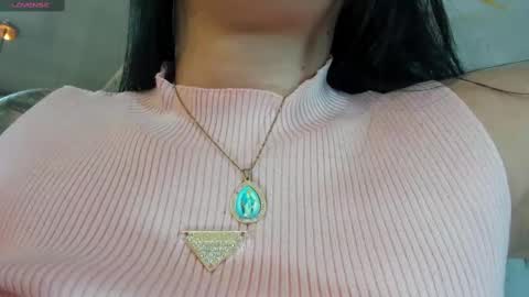 paulinabelen21 online show from February 18, 2025, 9:21 am