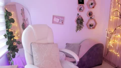 Estefania online show from October 5, 2025, 6:28 pm