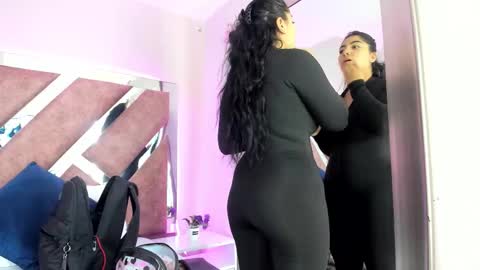 Paulina online show from November 27, 2025, 1:02 pm