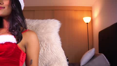 pauline_7 online show from December 24, 2024, 10:22 am