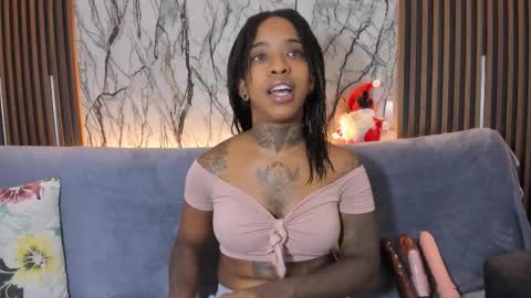 Snapshot of pauline_fox chatting on November 30, 2025, 2:37 am Pauline online show from November 30, 2025, 2:37 am