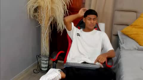 Snapshot of paull_cassidy chatting on September 26, 2025, 7:07 pm Paull Cassidy online show from September 26, 2025, 7:07 pm