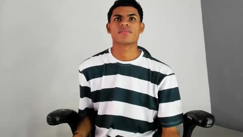 Snapshot of paull_cassidy chatting on October 12, 2025, 7:35 pm Paull Cassidy online show from October 12, 2025, 7:35 pm