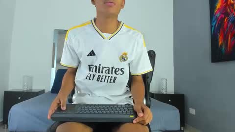 Snapshot of paull_cassidy chatting on October 28, 2025, 8:55 pm Paull Cassidy online show from October 28, 2025, 8:55 pm