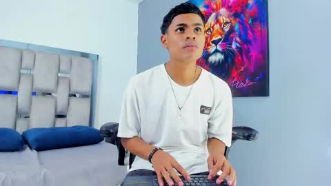 Snapshot of paull_cassidy chatting on November 9, 2025, 7:23 pm Paull Cassidy online show from November 9, 2025, 7:23 pm