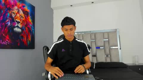 Snapshot of paull_cassidy chatting on November 17, 2025, 7:08 pm Paull Cassidy online show from November 17, 2025, 7:08 pm