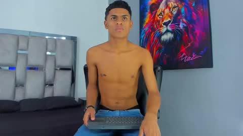 Snapshot of paull_cassidy chatting on November 21, 2025, 8:29 pm Paull Cassidy online show from November 21, 2025, 8:29 pm