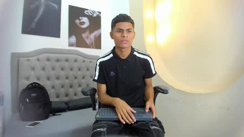 Snapshot of paull_cassidy chatting on November 23, 2025, 11:21 am Paull Cassidy online show from November 23, 2025, 11:21 am