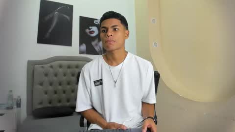 Snapshot of paull_cassidy chatting on November 26, 2025, 11:22 am Paull Cassidy online show from November 26, 2025, 11:22 am