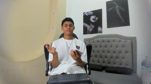 Snapshot of paull_cassidy chatting on November 30, 2025, 11:36 am Paull Cassidy online show from November 30, 2025, 11:36 am