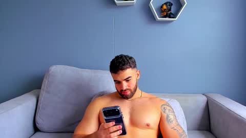 Paul Phoenix online show from September 30, 2025, 9:31 pm