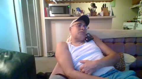 pawgkiller online show from December 5, 2025, 2:31 am