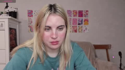 Snapshot of pawwsup1 chatting on December 22, 2024, 11:22 am Allisses online show from December 22, 2024, 11:22 am