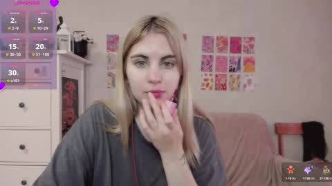 Snapshot of pawwsup1 chatting on February 7, 2025, 11:23 am Allisses online show from February 7, 2025, 11:23 am