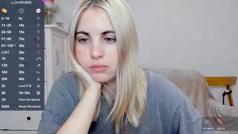 Snapshot of pawwsup1 chatting on November 9, 2025, 7:06 am Allisses online show from November 9, 2025, 7:06 am