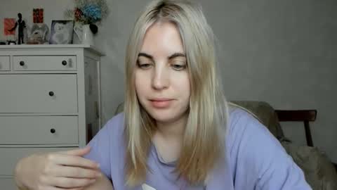 Snapshot of pawwsup1 chatting on December 2, 2025, 8:08 am Allisses online show from December 2, 2025, 8:08 am