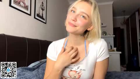 Snapshot of paztumminello chatting on October 27, 2025, 2:54 pm Lola online show from October 27, 2025, 2:54 pm