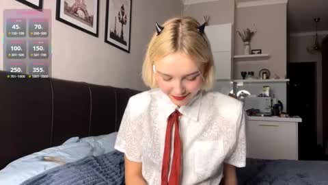 Snapshot of paztumminello chatting on October 31, 2025, 4:19 pm Lola online show from October 31, 2025, 4:19 pm