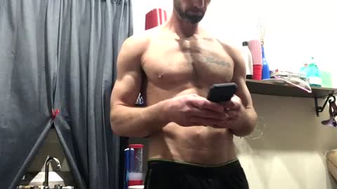 Snapshot of pduke81 chatting on December 17, 2024, 1:50 am Hung sung Hero online show from December 17, 2024, 1:50 am