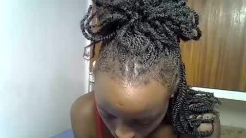 peachy_ebony online show from November 16, 2025, 2:39 am