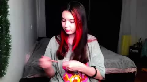 Snapshot of peachybabe__ chatting on December 22, 2024, 7:52 pm Peachy online show from December 22, 2024, 7:52 pm