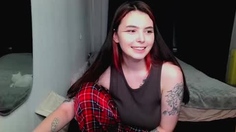 Snapshot of peachybabe__ chatting on January 5, 2025, 6:24 pm Peachy online show from January 5, 2025, 6:24 pm