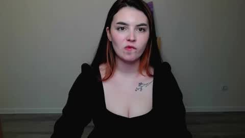 Snapshot of peachybabe__ chatting on February 27, 2025, 11:04 pm Peachy online show from February 27, 2025, 11:04 pm