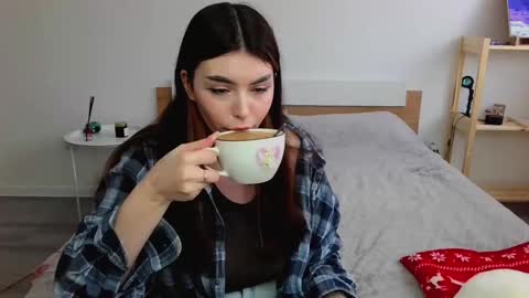 Snapshot of peachybabe__ chatting on March 7, 2025, 9:40 am Peachy online show from March 7, 2025, 9:40 am