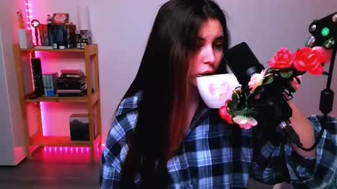 Snapshot of peachybabe__ chatting on October 14, 2025, 2:29 pm Peachy online show from October 14, 2025, 2:29 pm