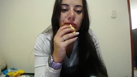 Pearl online show from March 12, 2025, 11:33 pm