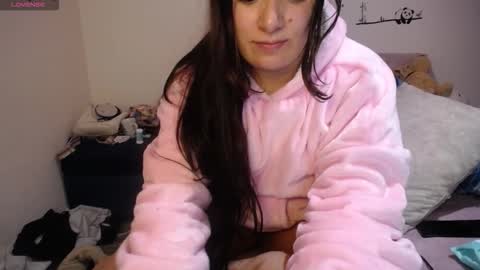 Pearl online show from November 25, 2025, 4:23 am