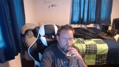 Snapshot of pecker40 chatting on December 29, 2024, 4:40 pm pecker40 online show from December 29, 2024, 4:40 pm